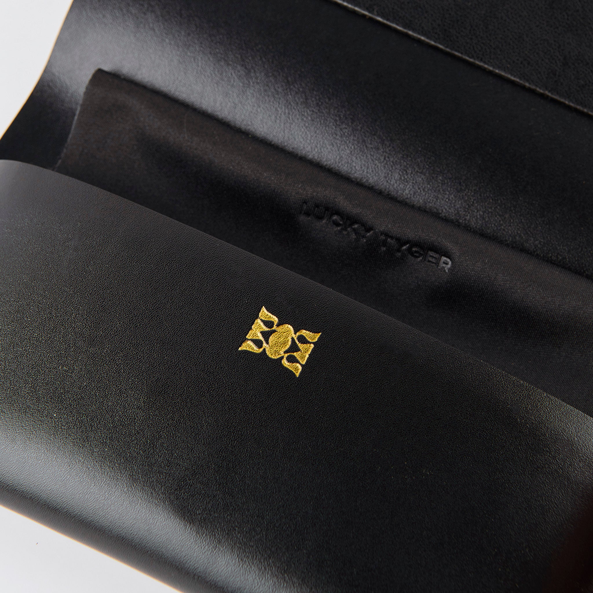 Lentes de Sol Oval Metal