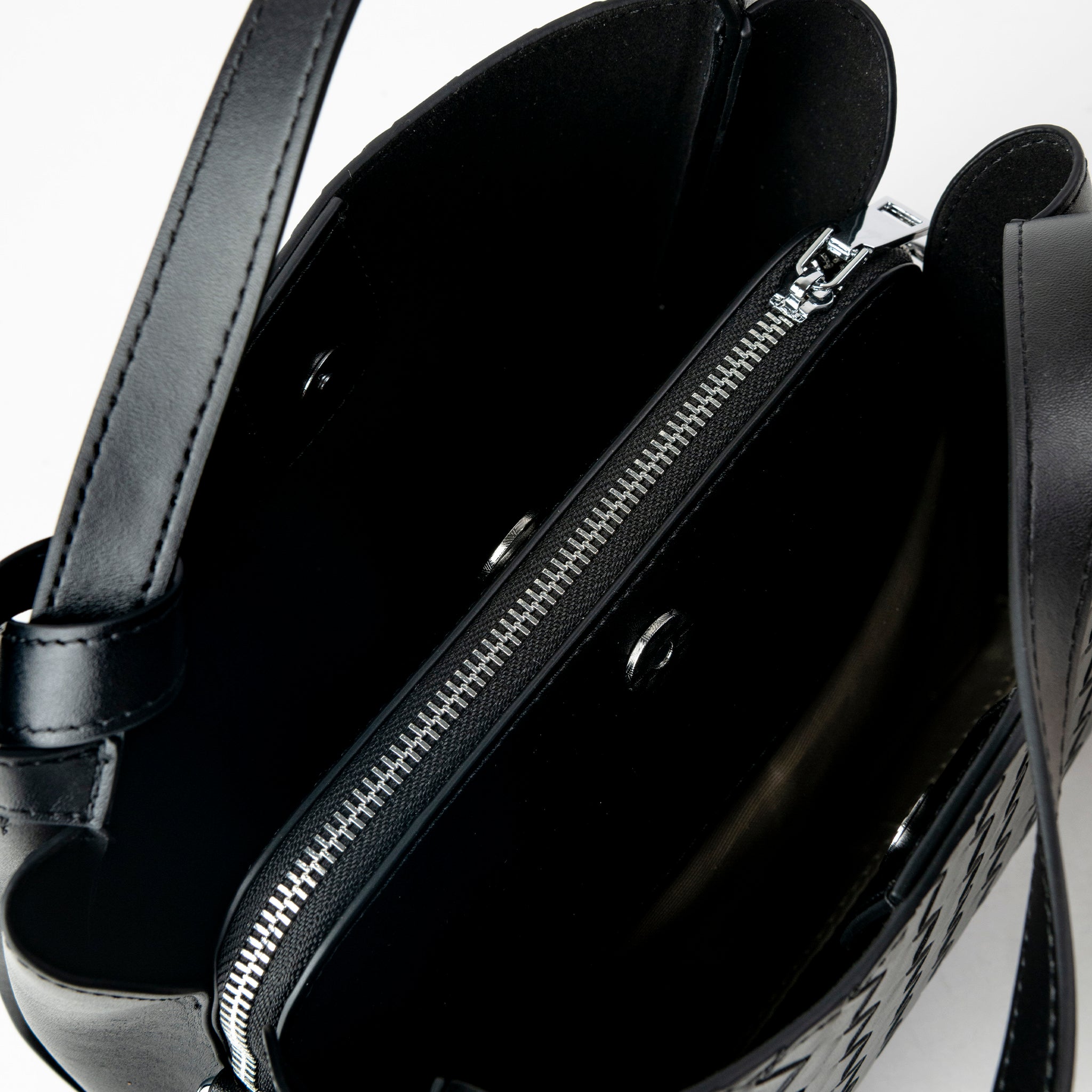 Bolsa Hobo Trenza Cuero