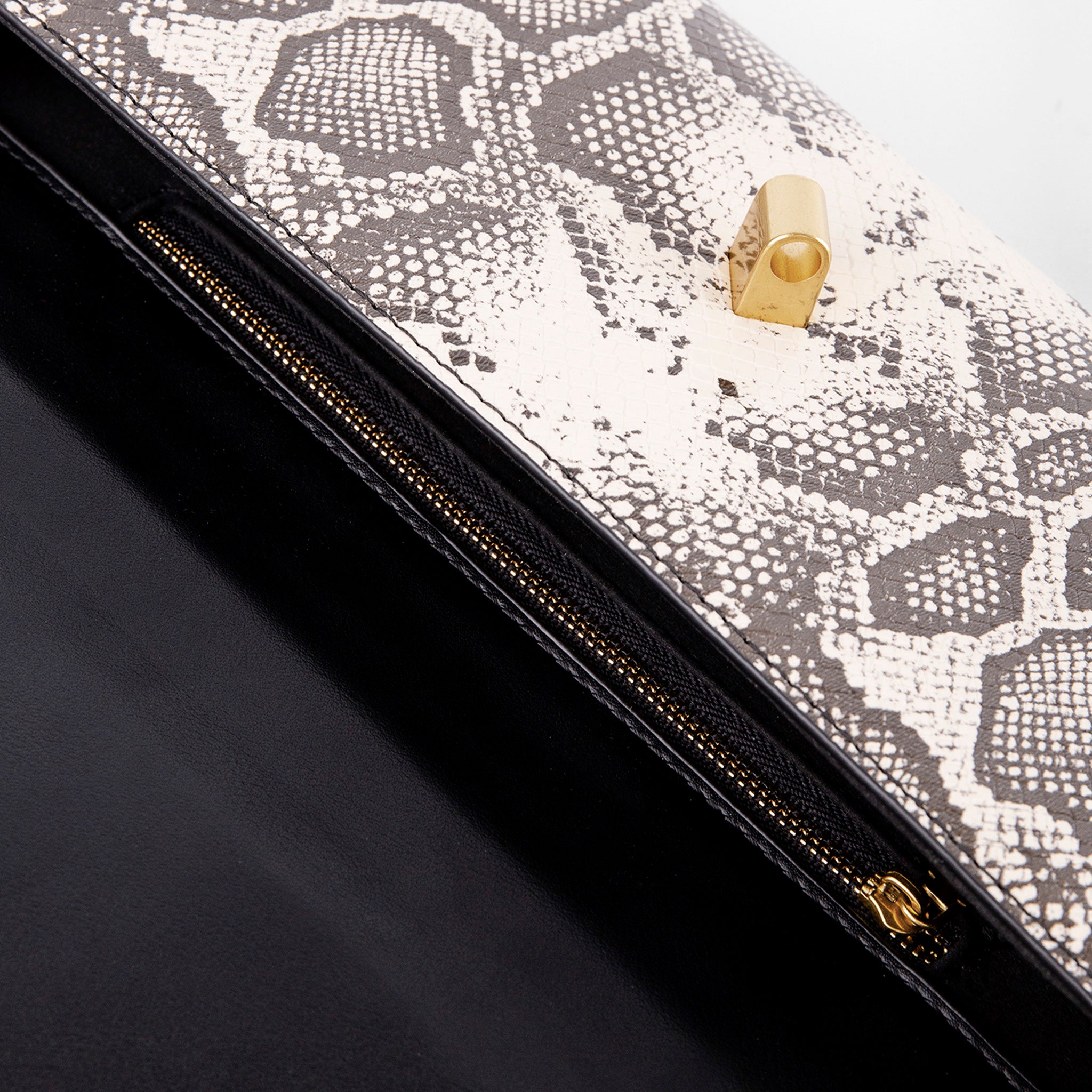 Clutch Structured Print Snake