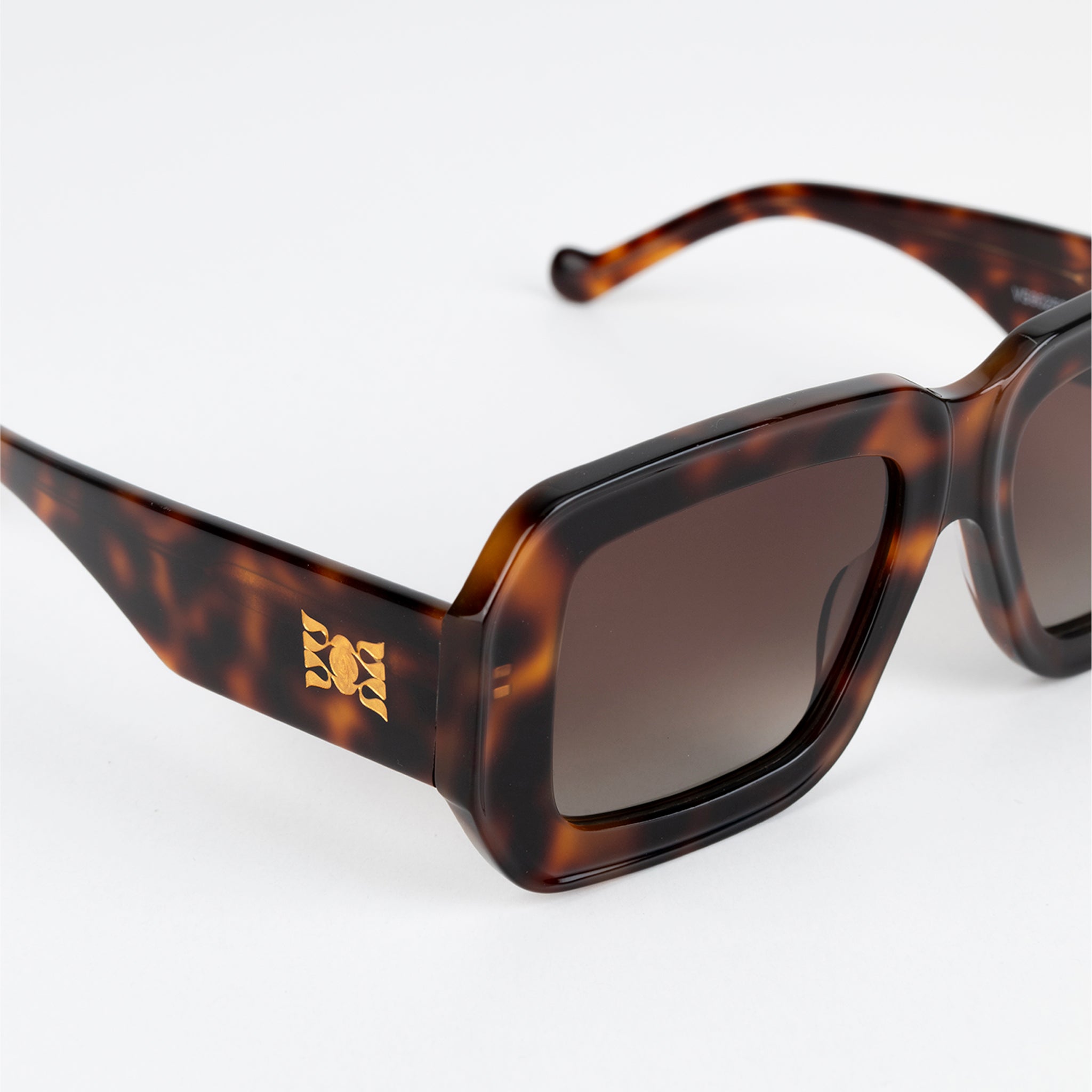 Roma Lentes de Sol Oversized Carey