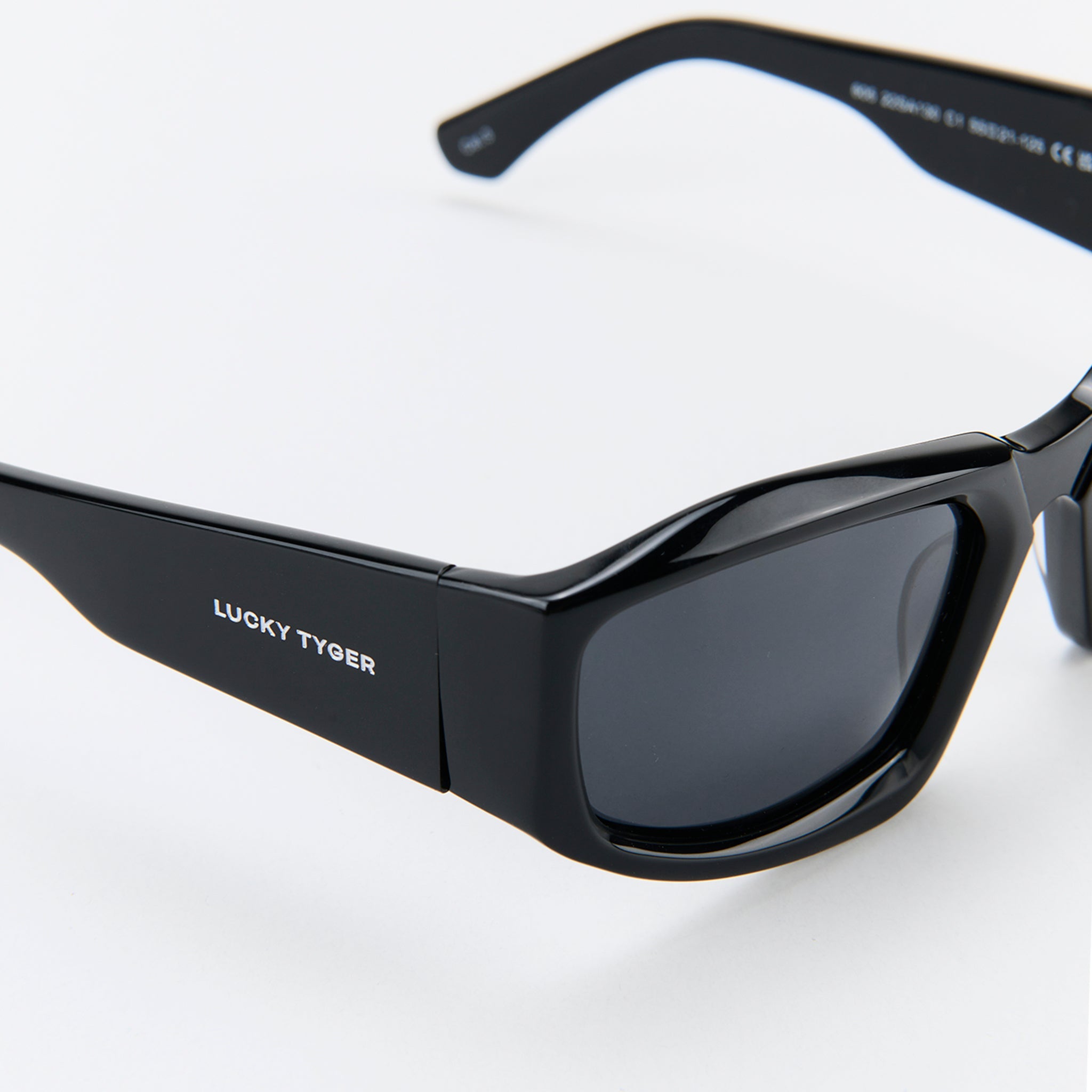 Ace Lentes de Sol Rectangulares Y2K Negros - Lentes de Sol | LUCKY TYGER