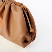 Clutch Fruncido Mediano Piel Vegana - Bolsos de Mano | LUCKY TYGER