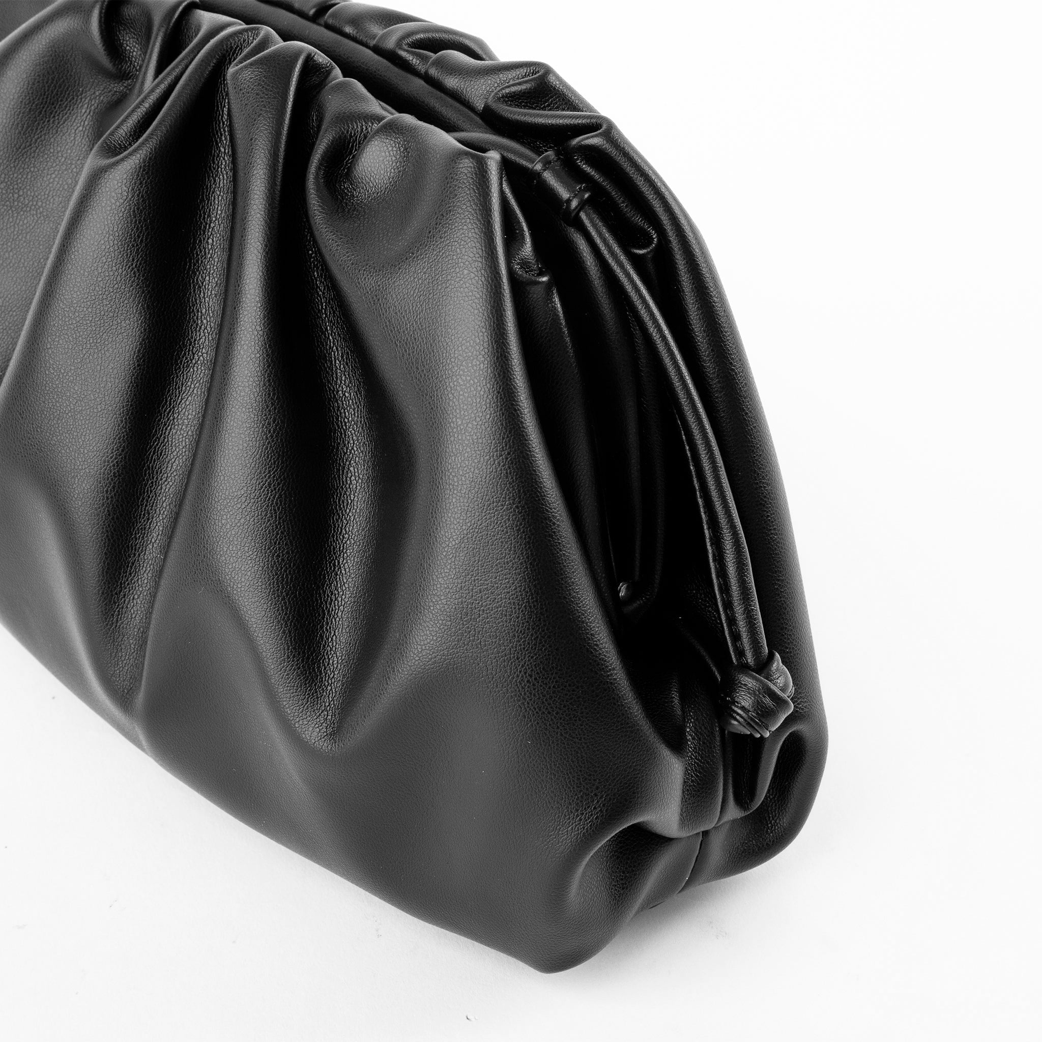 Clutch Fruncido Mediano Piel Vegana - Bolsos de Mano | LUCKY TYGER
