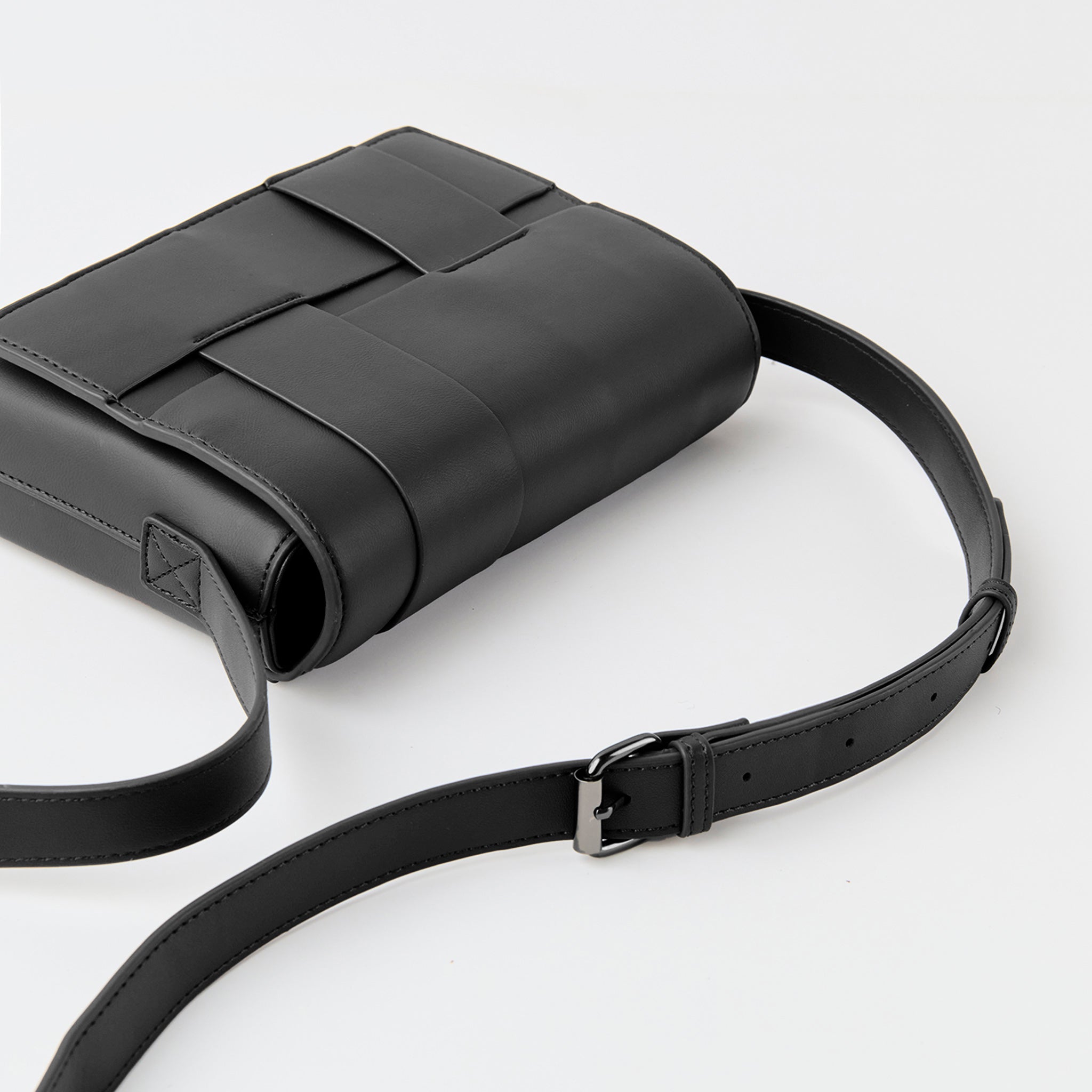 Crossbody - LUCKY TYGER