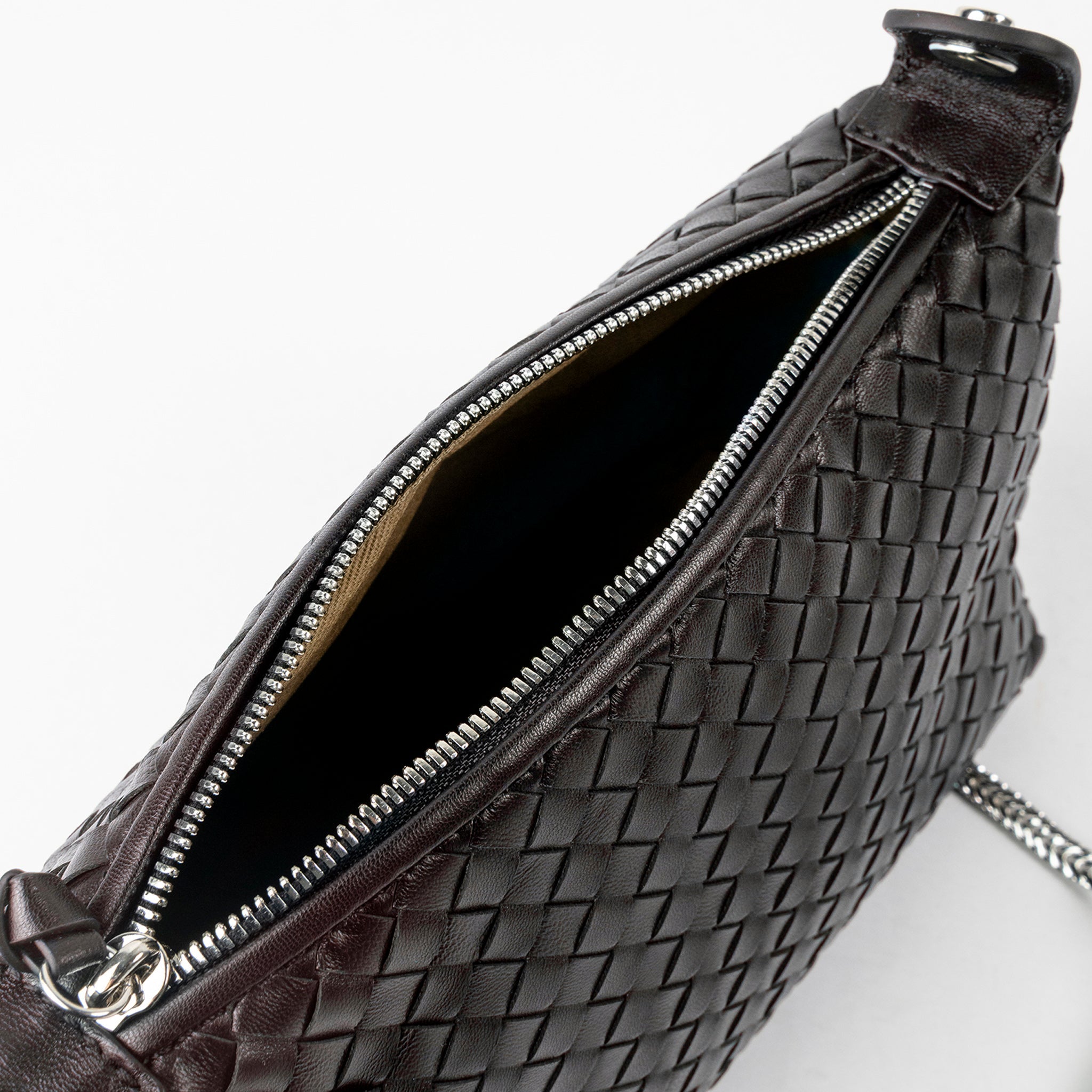 Trenza Crossbody en Cuero Ovino - Bolsa Crossbody | LUCKY TYGER